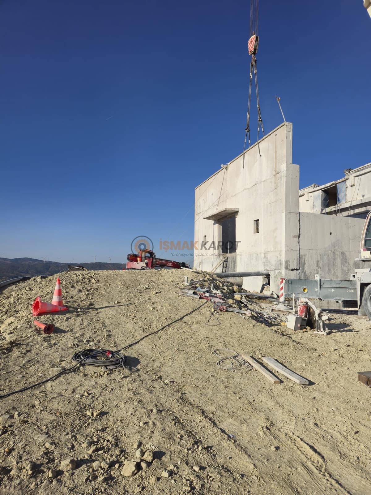 Halatli beton kesme — İşmak Karot saha uygulaması