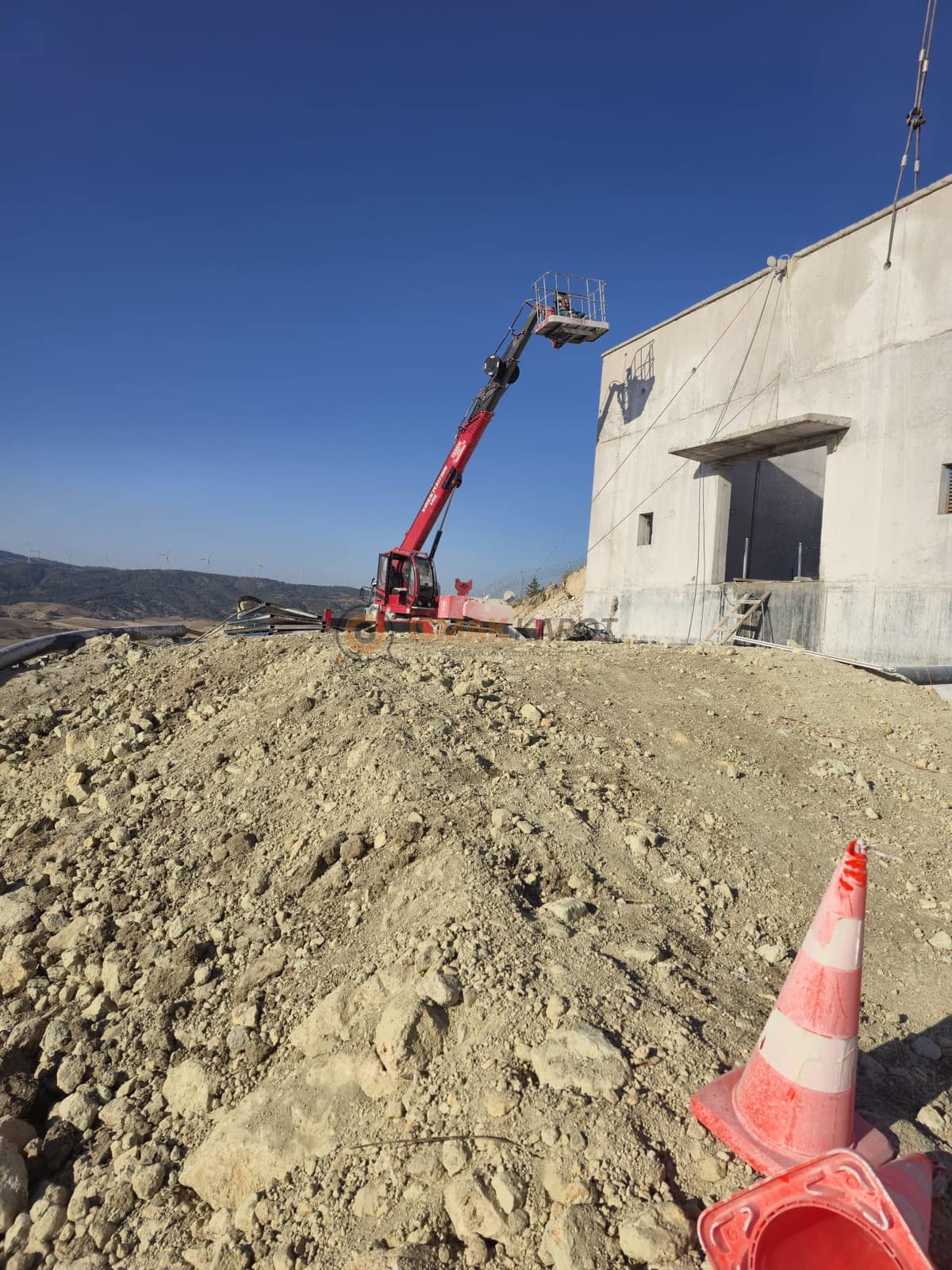 Beton kirma hilti kompresor — İşmak Karot saha uygulaması